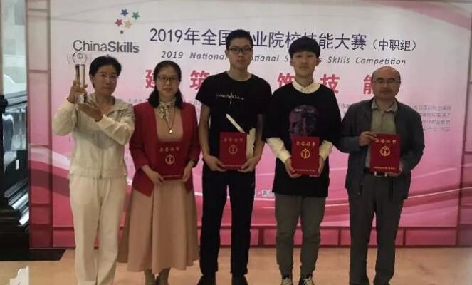 �����b���һ�Ȫ�