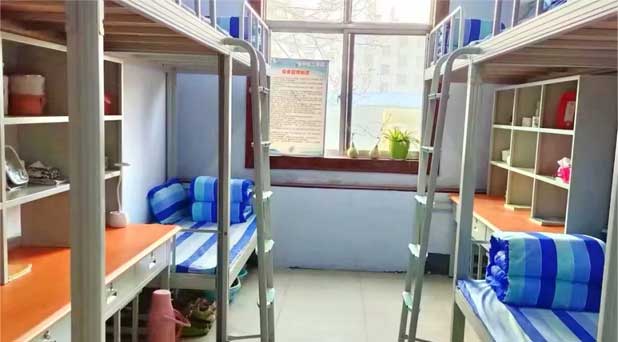 ��̩���м����W(xu��)У����h(hu��n)��