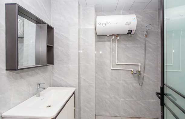 ���������е��I(y��)�W(xu��)У�����l(w��i)���g