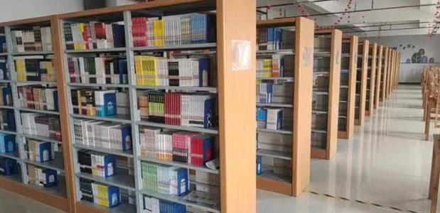 ���u�����I(y��)�еȌ��I(y��)�W(xu��)У�D���^