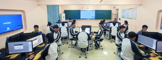 ���ڸ߼�(j��)�����W(xu��)УӋ(j��)��C(j��)��(y��ng)�Ì��I(y��)�̌W(xu��)�O(sh��)ʩ