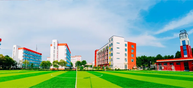 山東新英才技工學(xué)校操場